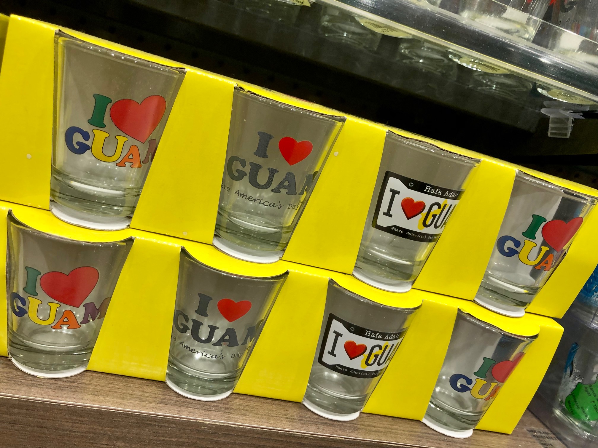 密かに人気！ グアム旅行の記念にショットグラス | アイランドタイム
